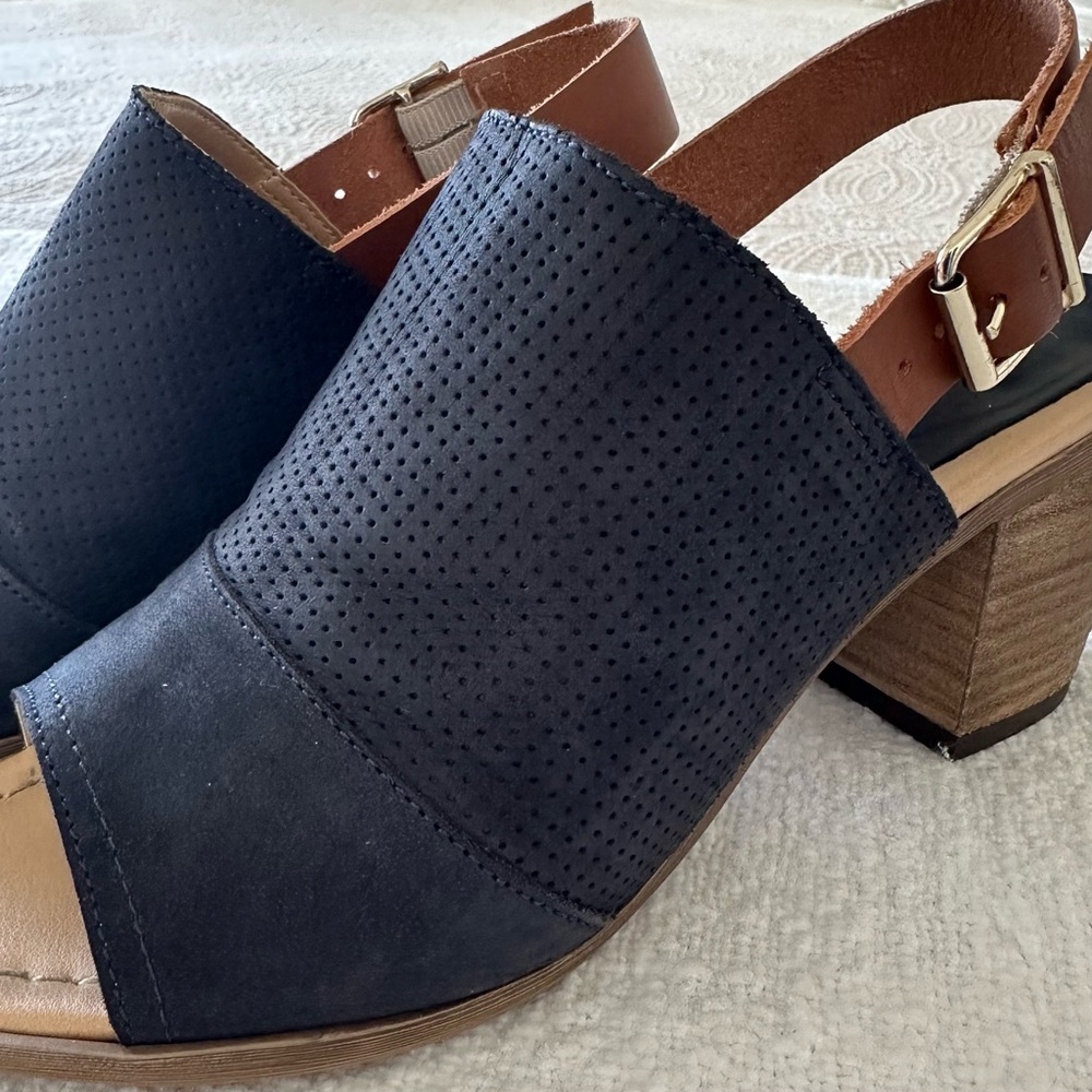 Sophia Milano Block Heels Navy Suede Sandals Slingback Made In Italy 6.5 - Picture 4 of 10